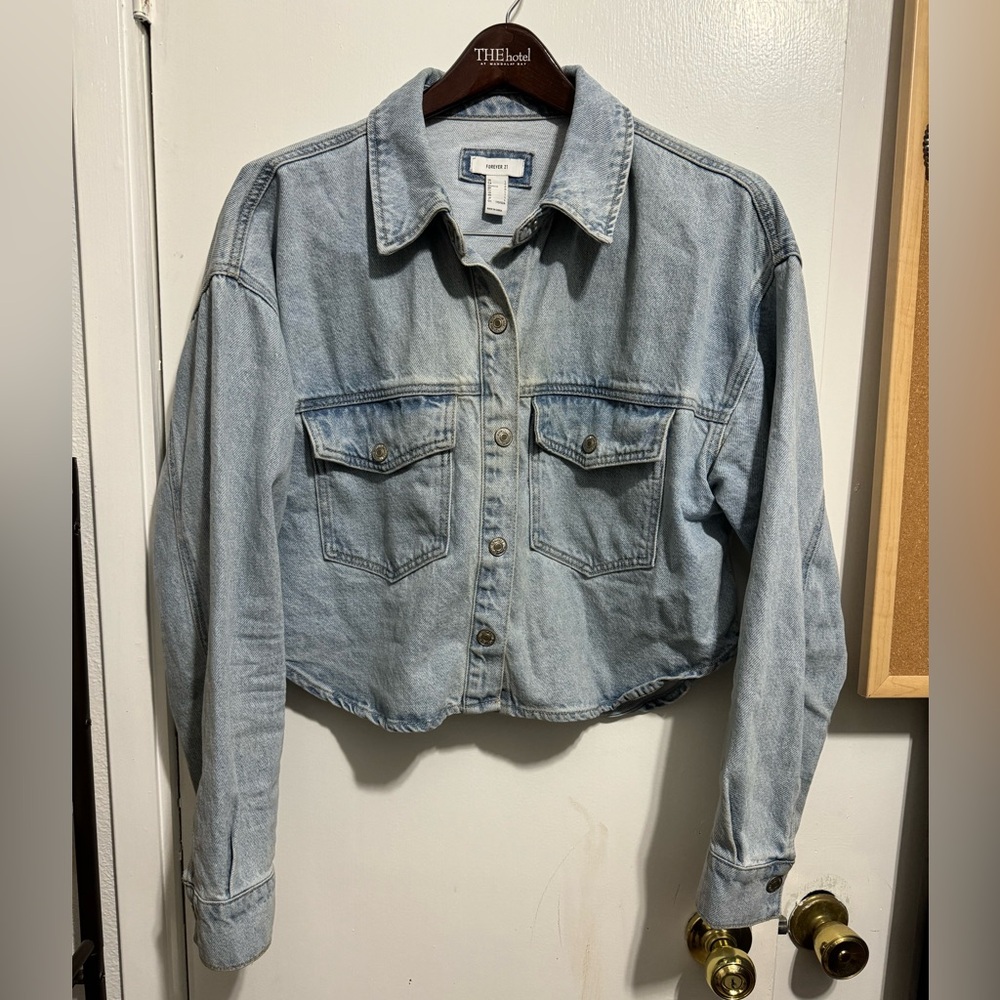 Women’s Forever 21 Cropped Denim Jacket sz L